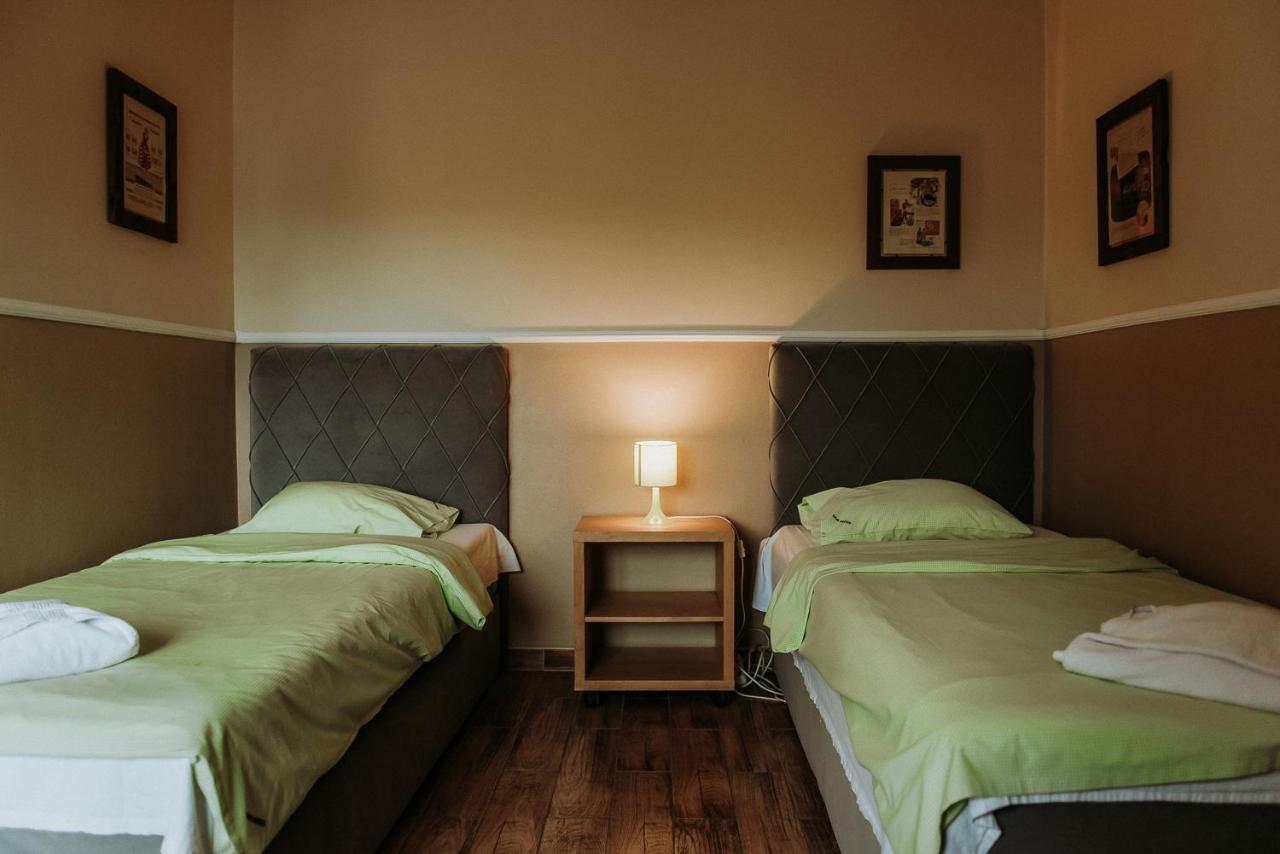 エウク Dos Patos Bed & Breakfast エクステリア 写真