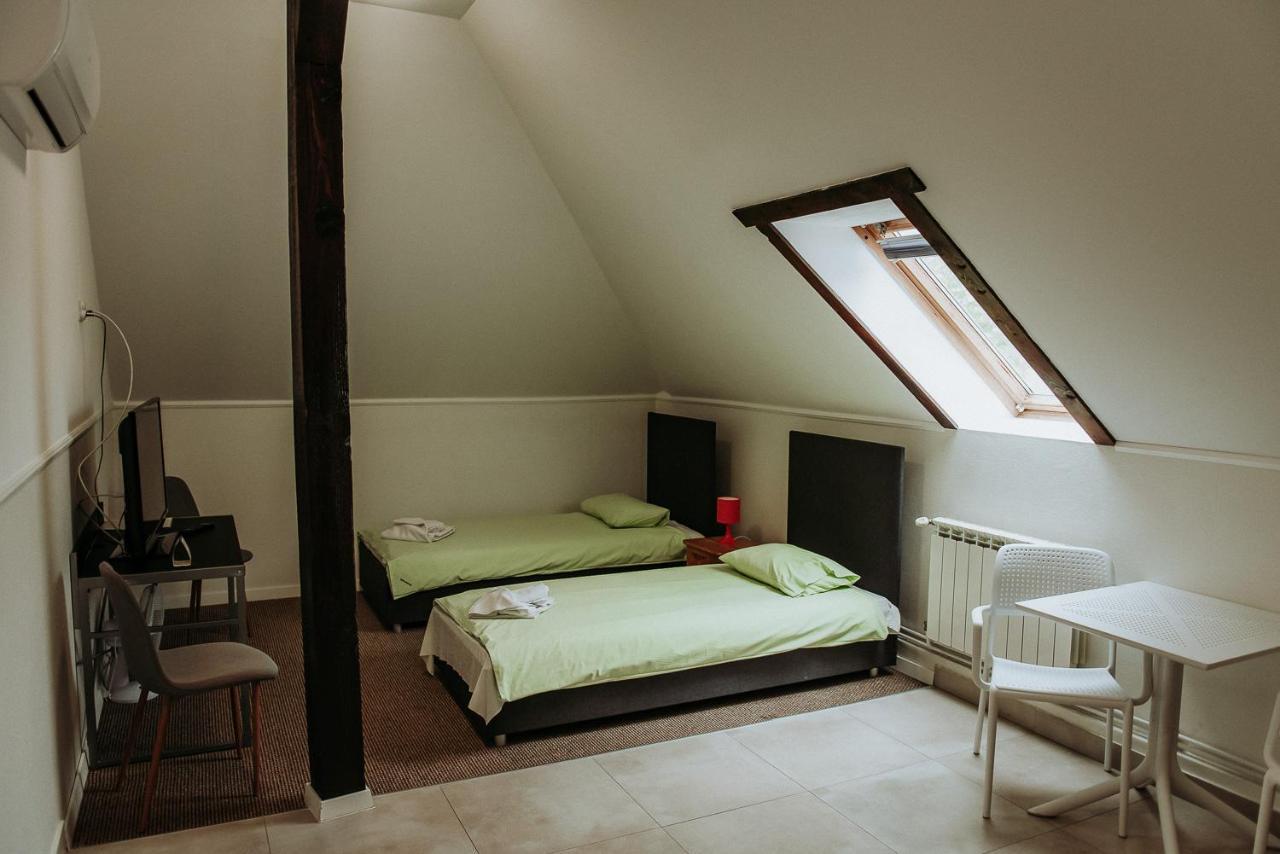 エウク Dos Patos Bed & Breakfast エクステリア 写真